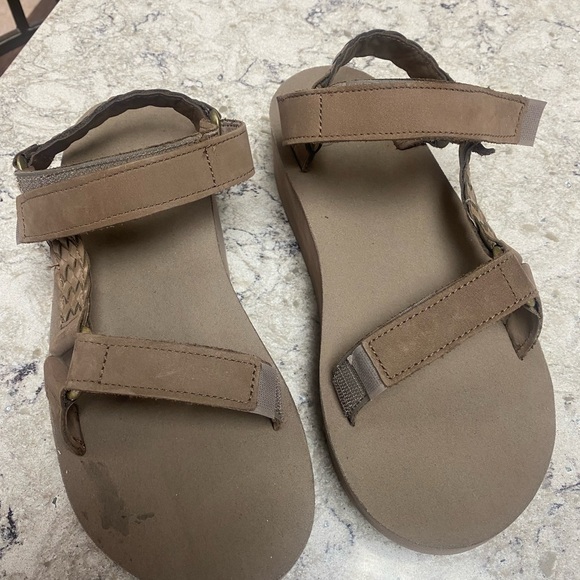 Teva Brown Adventure Sandals with Adjustable Straps - Picture 2 of 3